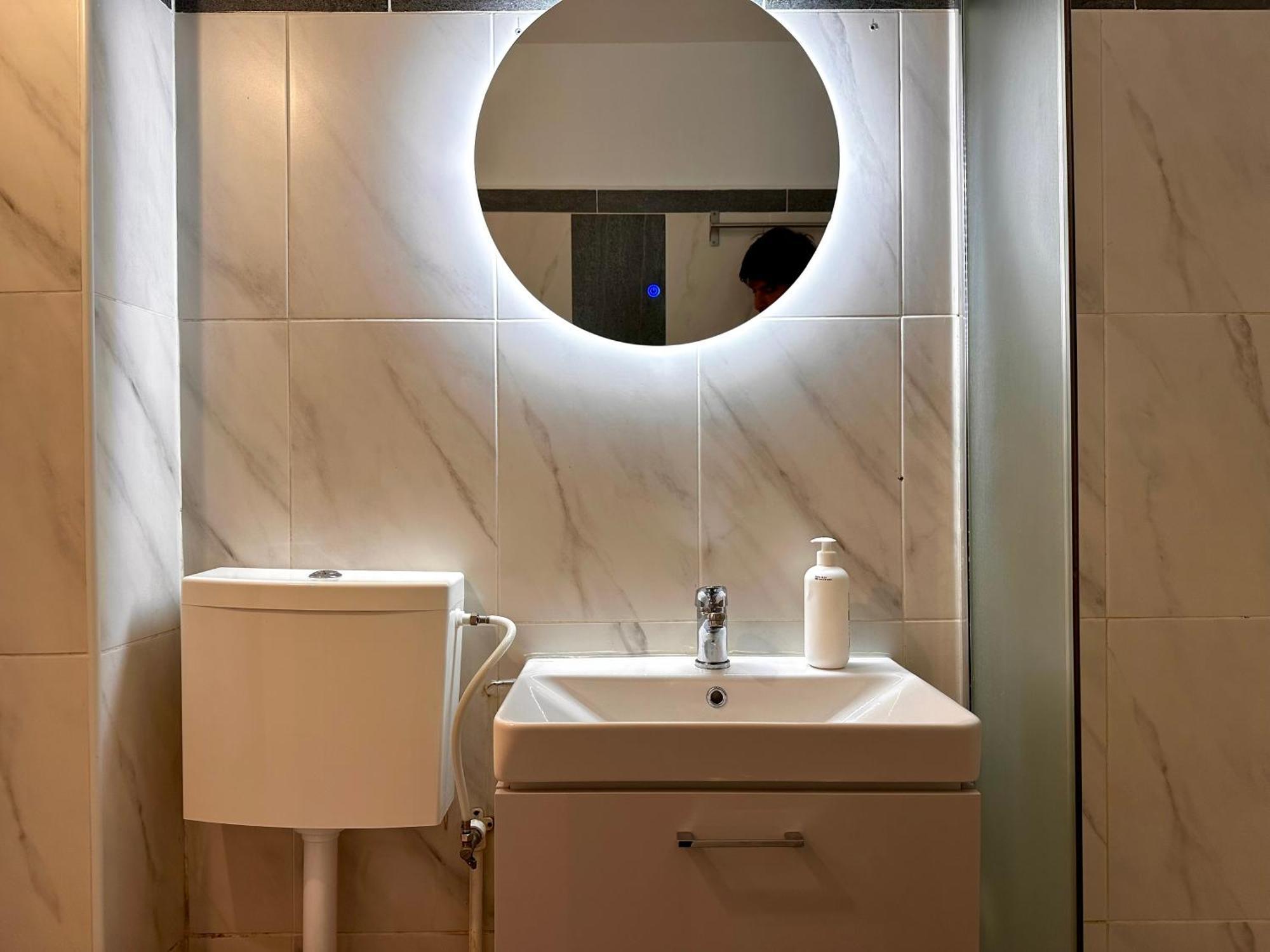 Spacious Zen, Smart Tv, Fully Equipped Kitchen, 70 Mp, Tichete De Vacanta, Late Check-Out Available Bükreş Dış mekan fotoğraf